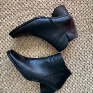 VINTAGE Croft & Barrow 100% leather Ankle Boots women’s size 9.5